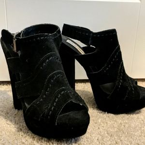 Last Call! Boho Steve Madden heels